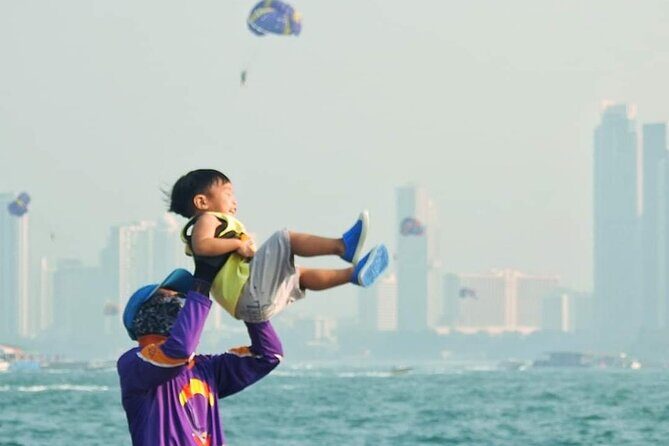 Pattaya: Parasailing Experience - Comfort and safety: harness feel matters
