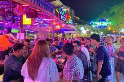 Pattaya: Rooftop, Nightclubs, Nightmarket & Walking Street - How the Guide Keeps You Moving (Without Killing the Fun)