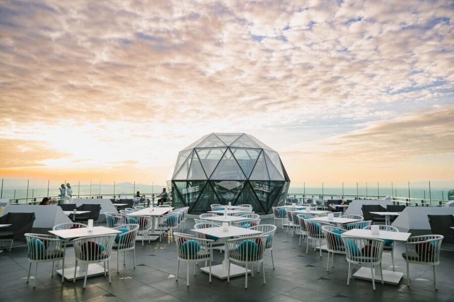 Pattaya: The Sky 32 at Grande CentrePoint Hotel - Getting there without transportation included