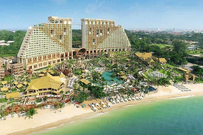 Private Hotel in Pattaya to Suvarnabhumi Airport Transfer - Arriving at Suvarnabhumi: getting dropped at the right place